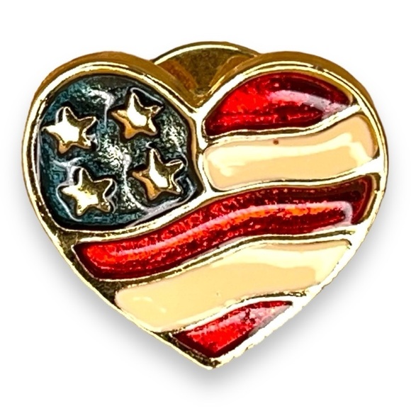 VINTAGE AVON PATRIOTIC HEART PIN RED WHITE BLUE AMERICAN FLAG - Picture 1 of 5